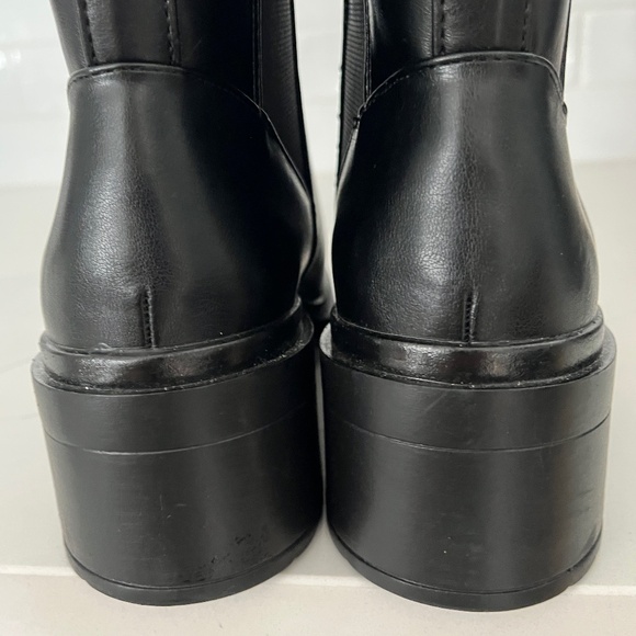 Chunky sole Chelsea Boot Black Size US 8WC New without tags - Picture 5 of 8